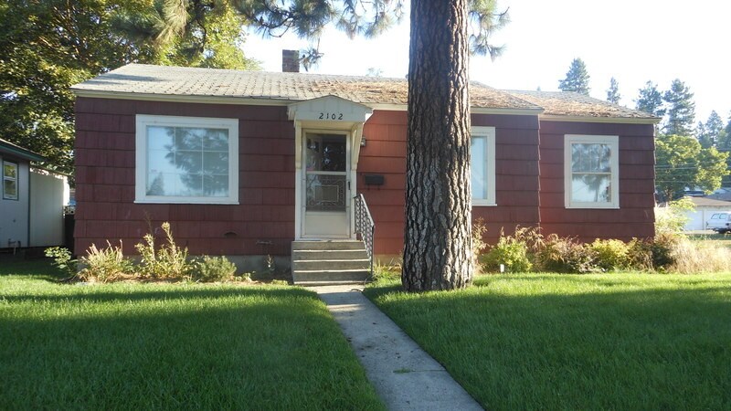 Primary Photo - 2102 W Cleveland Ave
