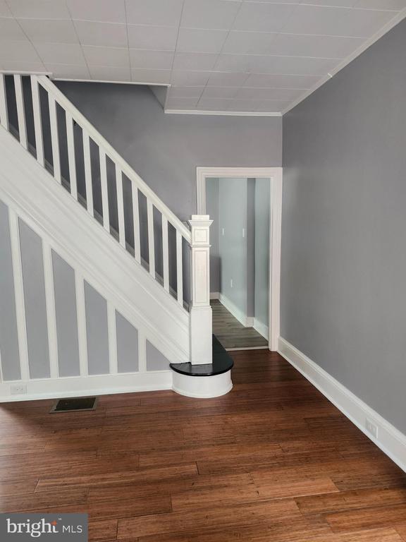 Foto del edificio - 555 Roberts St