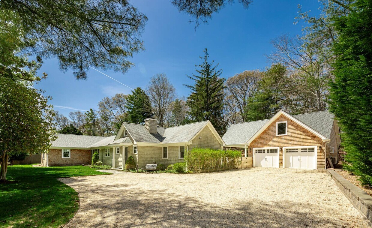 Foto principal - 99 Oak Ln