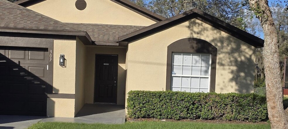 Foto principal - 307 Erie Ct