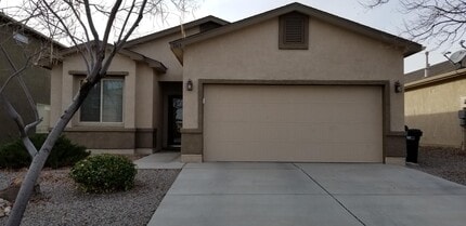 Building Photo - 1143 Desert Sunflower Dr NE