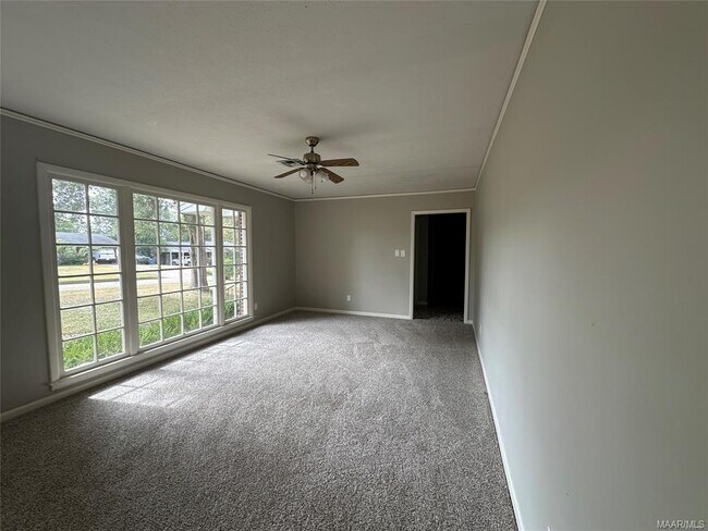 Foto del edificio - 811 Shadow Ln