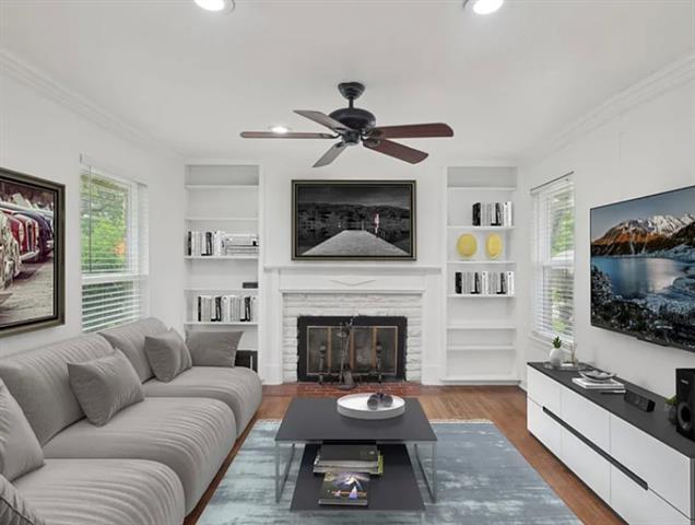 Foto del edificio - 3817 Trail Lake Dr