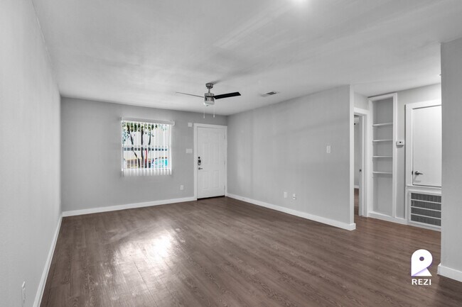 Building Photo - 1714 Patton Ln