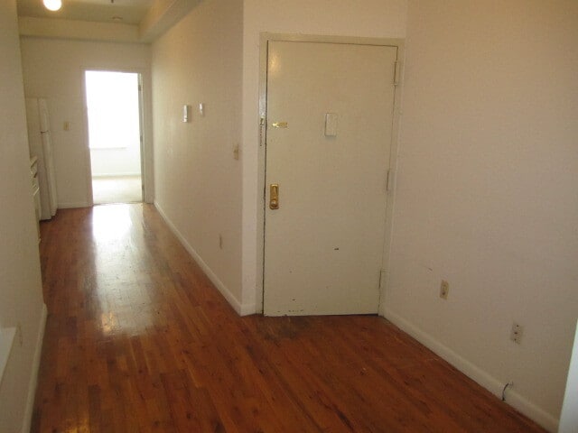 Building Photo - 530 Monroe St