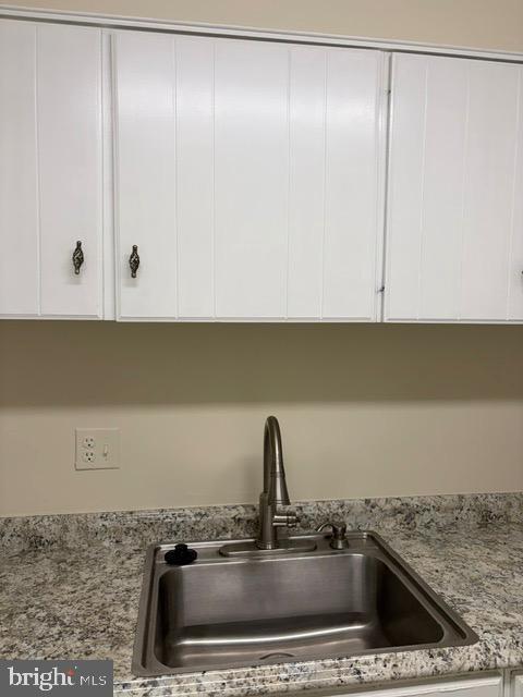 Building Photo - 10249 Arizona Cir