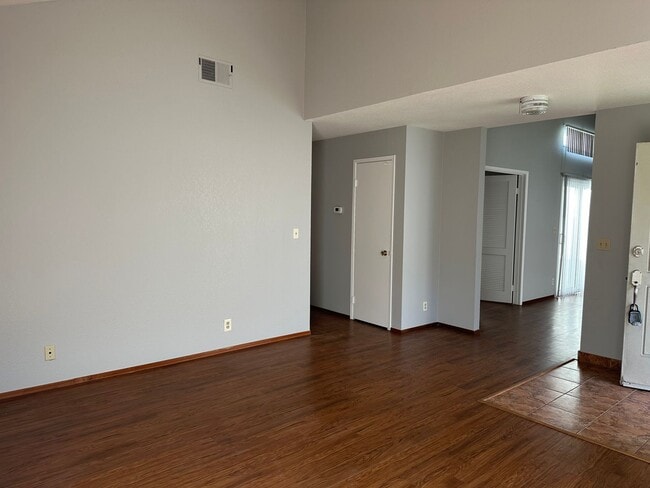 Building Photo - SAN JOSE - Beautifully updated home with p...