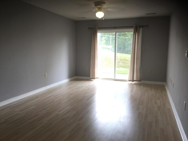 Foto del edificio - 1544 Timber Creek Dr