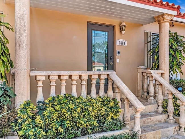 Foto del edificio - 6460 SW 2nd St