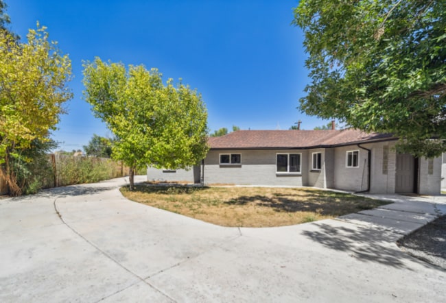 Building Photo - 3095 W 63rd Ave