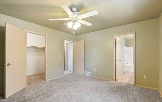 Building Photo - 551 Evening Star Ln