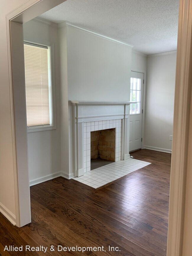 Foto del edificio - 2 br, 1 bath House - 727 23rd Avenue E