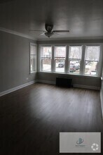 Building Photo - 3454 N Kedvale Ave