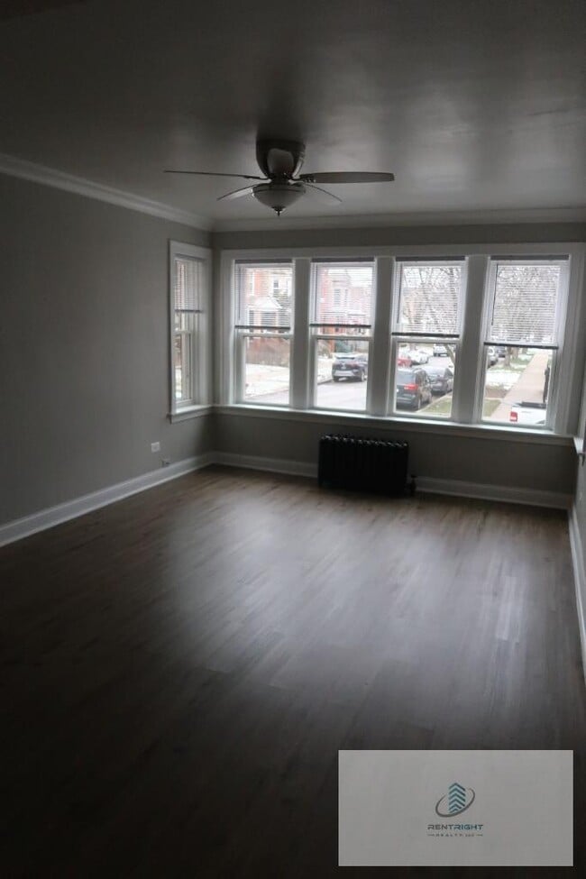 Building Photo - 3454 N Kedvale Ave