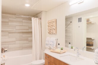 1BD, 1BA - 750SF Model - Allaso High Desert