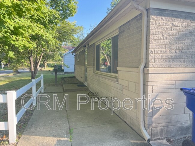 Building Photo - 1500 N Korby St