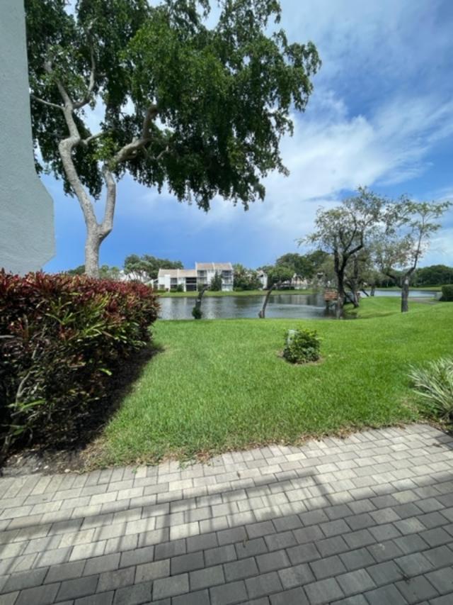 Foto del edificio - 609 Bridgewood Dr