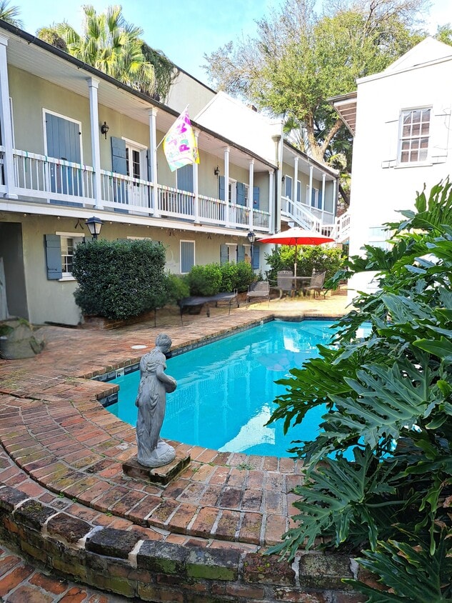 Photo - 617 Dauphine St (New Orleans, LA)