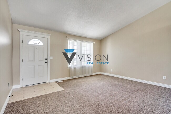 Building Photo - 3094 Burdock Dr