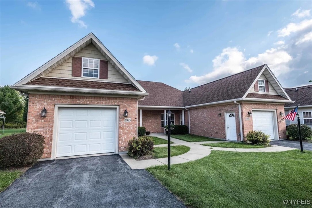 Foto principal - 6979 Peppertree Ct