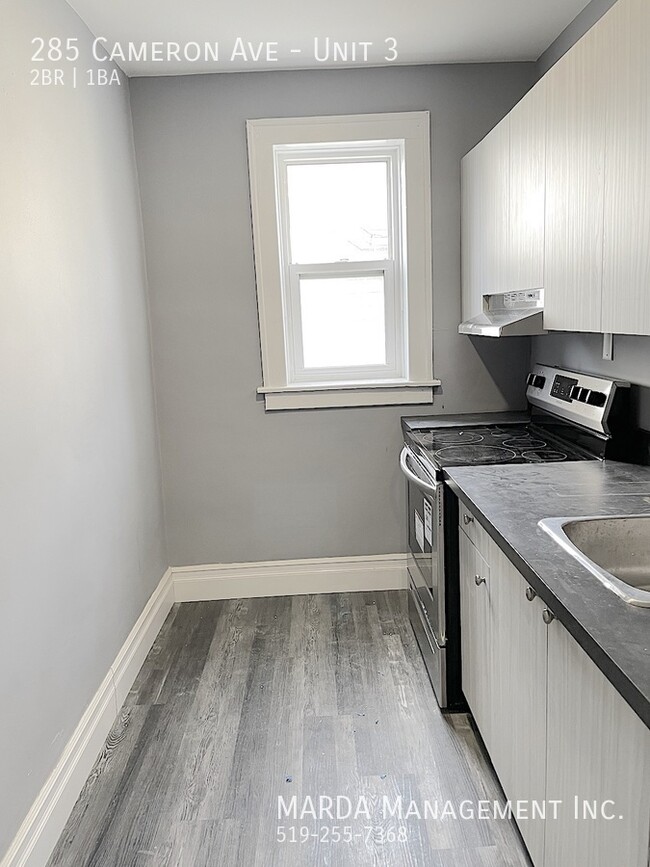 Building Photo - BEAUTIFULLY REMODELLED 2-BEDROOM/1BATH APA...