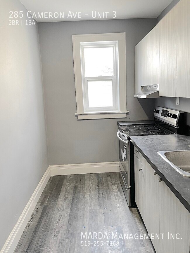 Photo du bâtiment - BEAUTIFULLY REMODELLED 2-BEDROOM/1BATH APA...