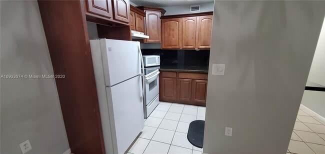 Building Photo - 15609 SW 73rd Cir Terrace