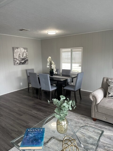 Foto del edificio - 1195 La Moree Rd