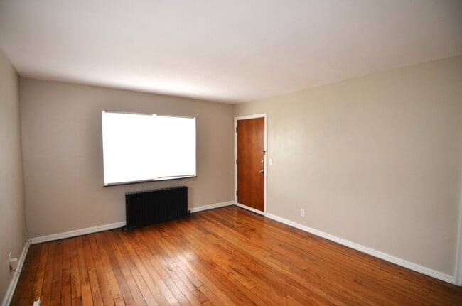 Building Photo - 2621 Park Ave