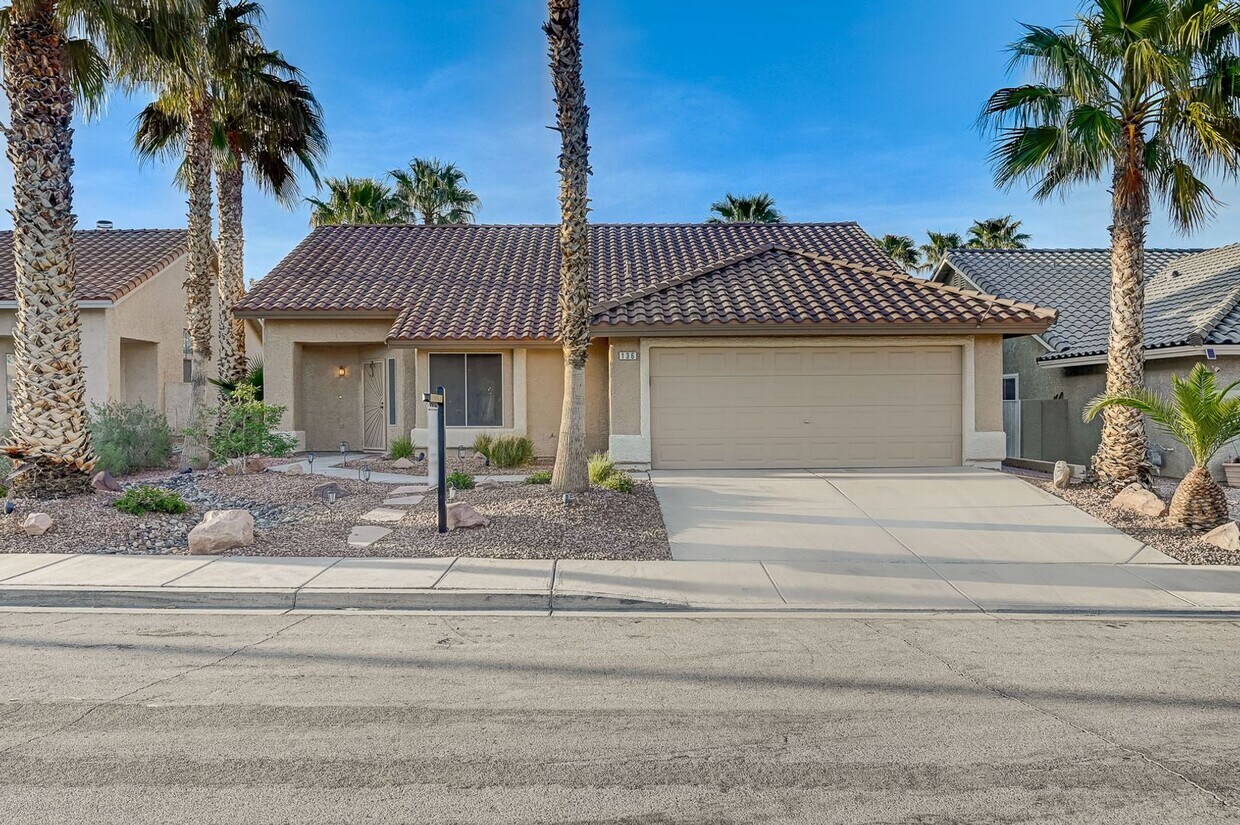 Primary Photo - Henderson Single-Story Gem with Gas Firepl...