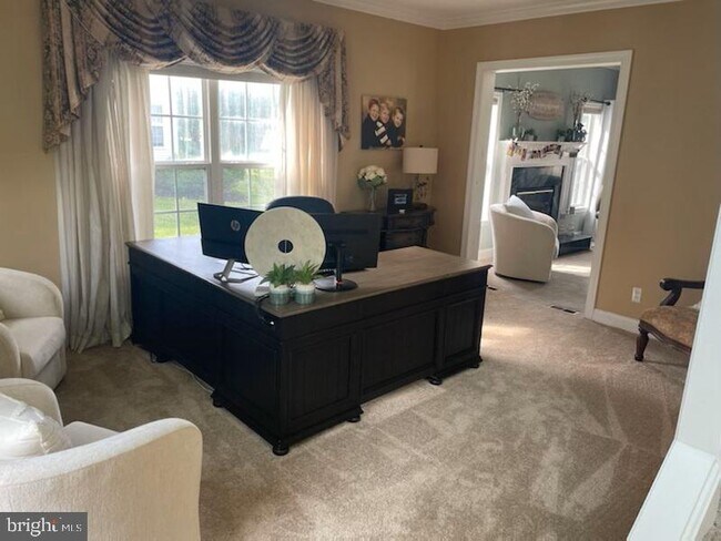 Foto del edificio - 806 Herman Rd