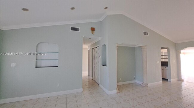 Building Photo - 5813 SW 140th Ave