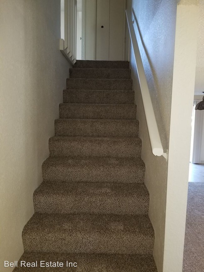 Foto del edificio - 2 br, 1.5 bath Apartment - 5146 E Street