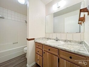 Building Photo - 850 Shenandoah Dr