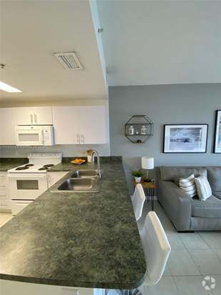 Building Photo - 3410 Coral Wy
