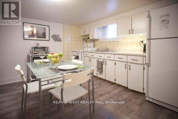 Photo du bâtiment - 1120 Glencairn Ave