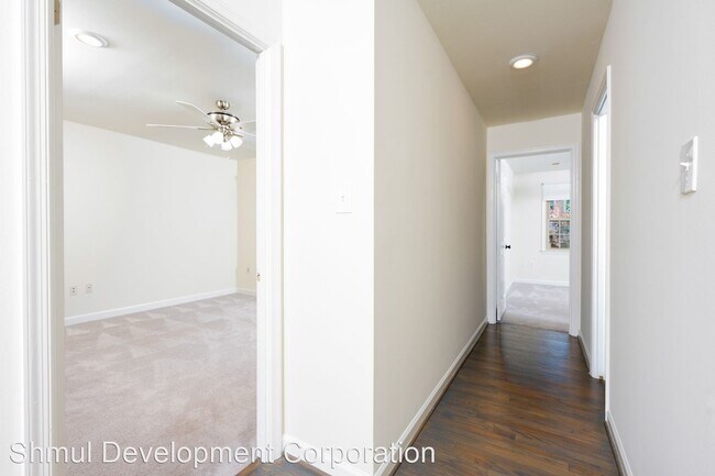 Building Photo - 4 br, 3.5 bath House - 11219 Empire L