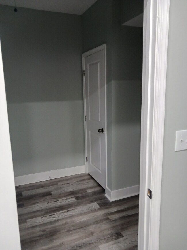 Building Photo - 2613 Park Heights Ter