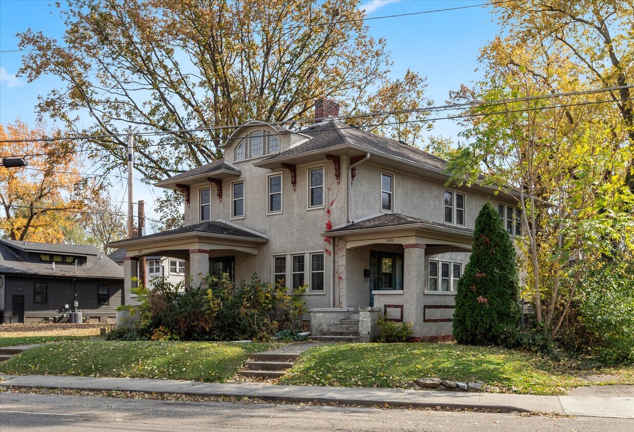 Primary Photo - 1015 Fairfield Ave