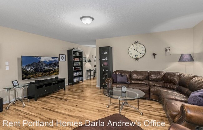 Building Photo - 3 br, 2.5 bath House - 5348 SE 137th Ave