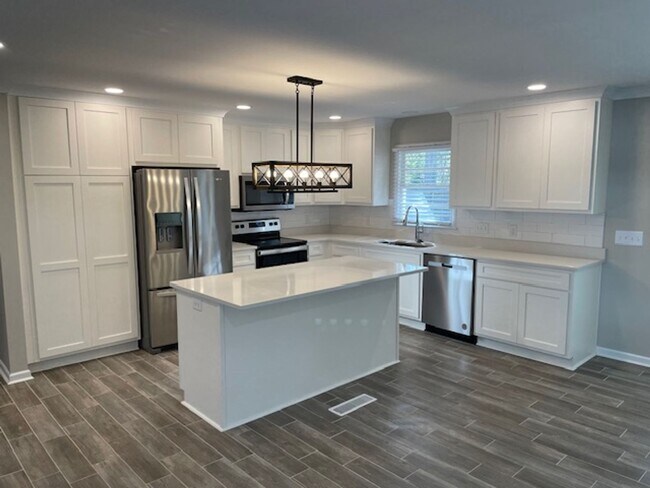 Foto del edificio - Beautiful 3-Bedroom Home Near Auburn University!