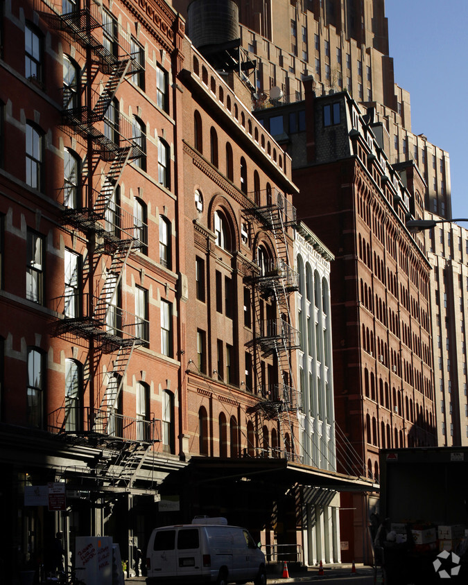 Building Photo - 173-175 Duane St