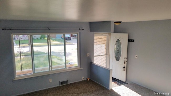 Foto del edificio - 27322 Newport Dr