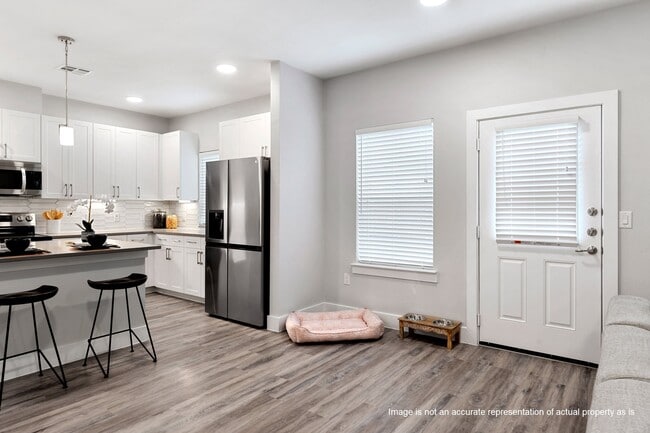 Building Photo - 28328 Birnham Woods Dr