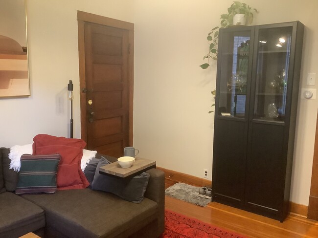 Living Room to front door - 1913 N. Kimball Ave