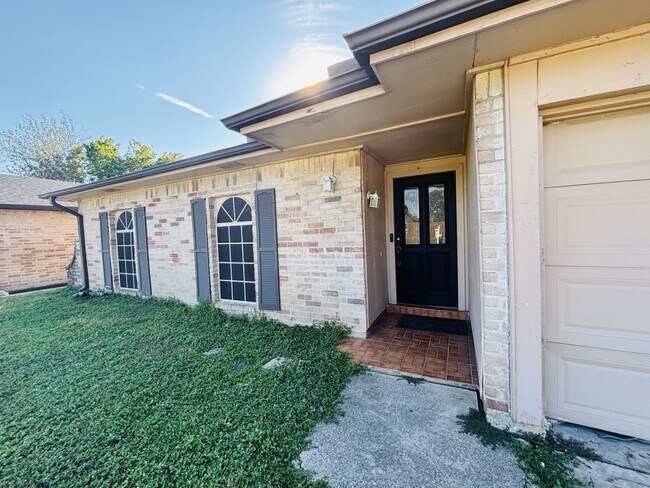 Foto del edificio - 9515 Water Park Ct