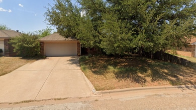 Building Photo - 12 Buttercup Dr