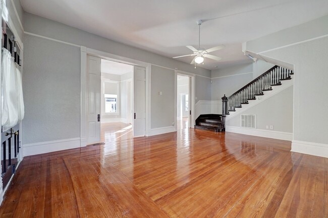 Building Photo - 1229 Heights Blvd