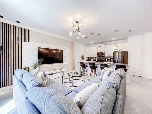 Building Photo - 4259 Paragraph Dr