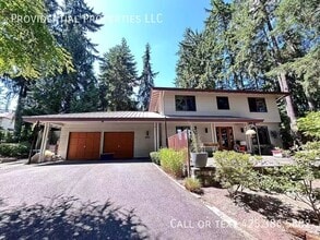 Building Photo - 3047 West LK Sammamish Pkwy NE